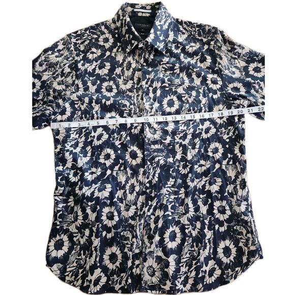 Ted BakerAibsho Short Sleeve Monochrome Floral Short Sleeve Shirt Size 4 / US L - Picture 8 of 9